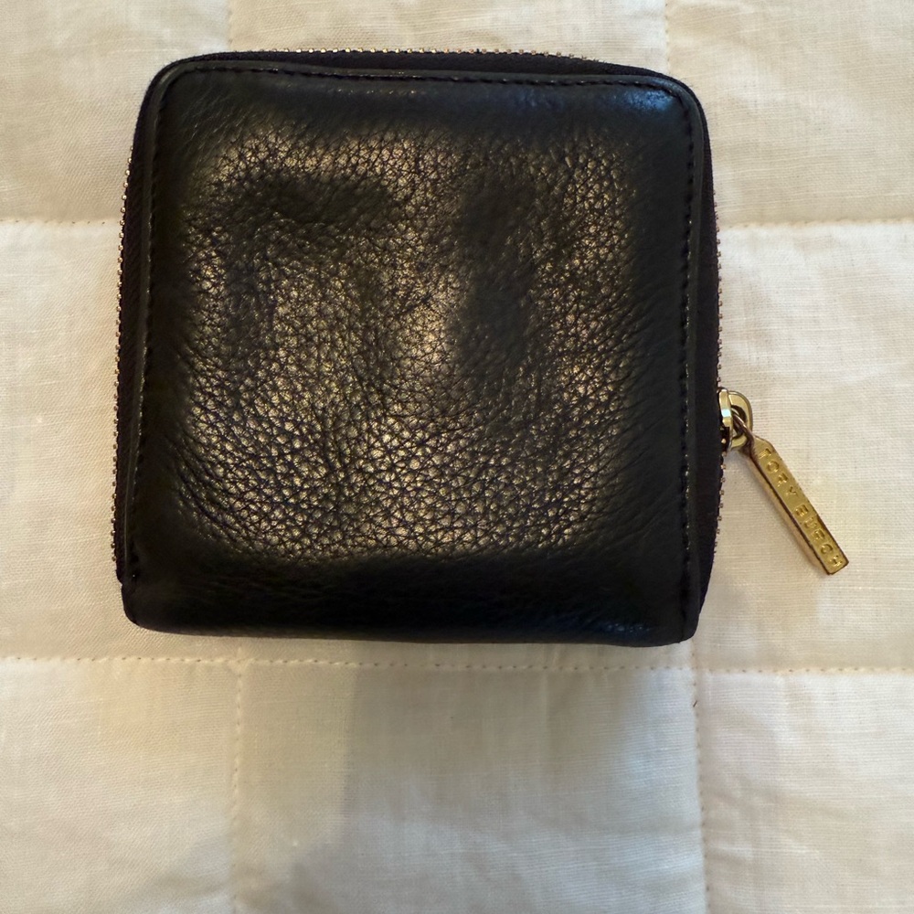 Tory Burch Black Leather Zip Wallet - Picture 2 of 8